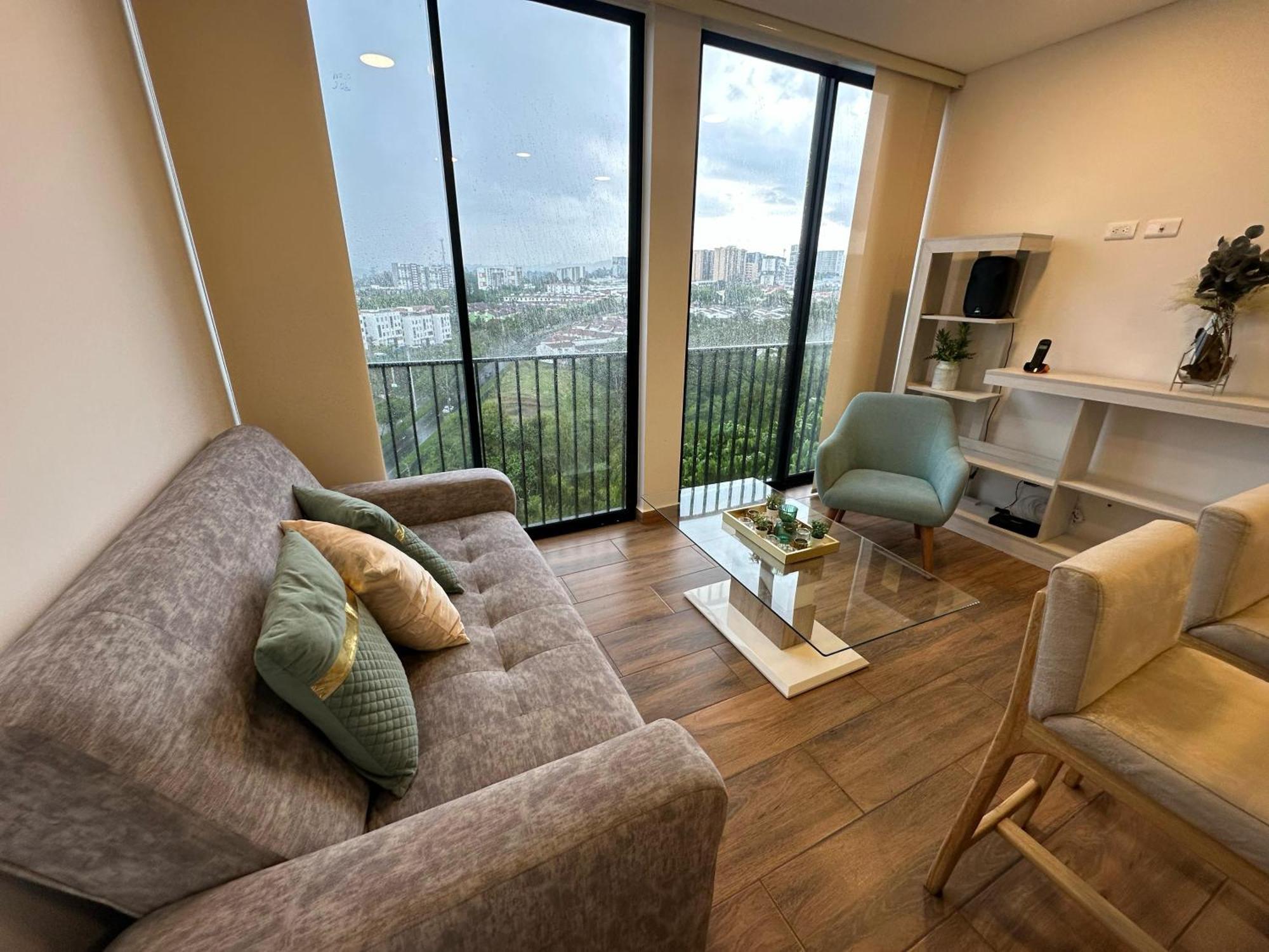 Amara-706 Hermoso Y Amplio En Barrio Laureles 公寓 *