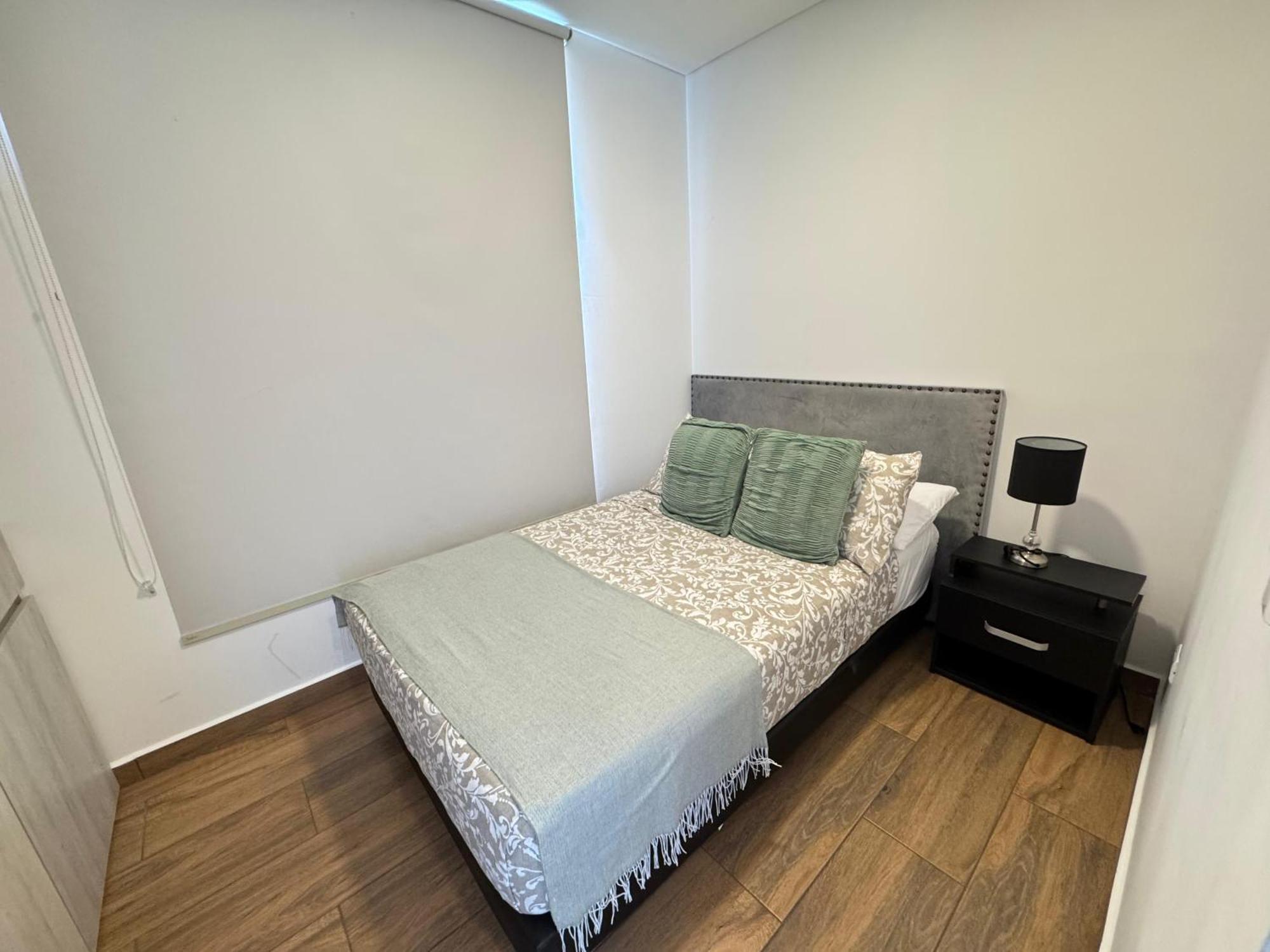 Amara-706 Hermoso Y Amplio En Barrio Laureles 公寓